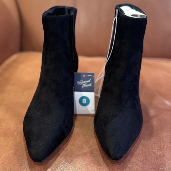 🆕 NWT Black faux suede kitten heel boots - Picture 6 of 10